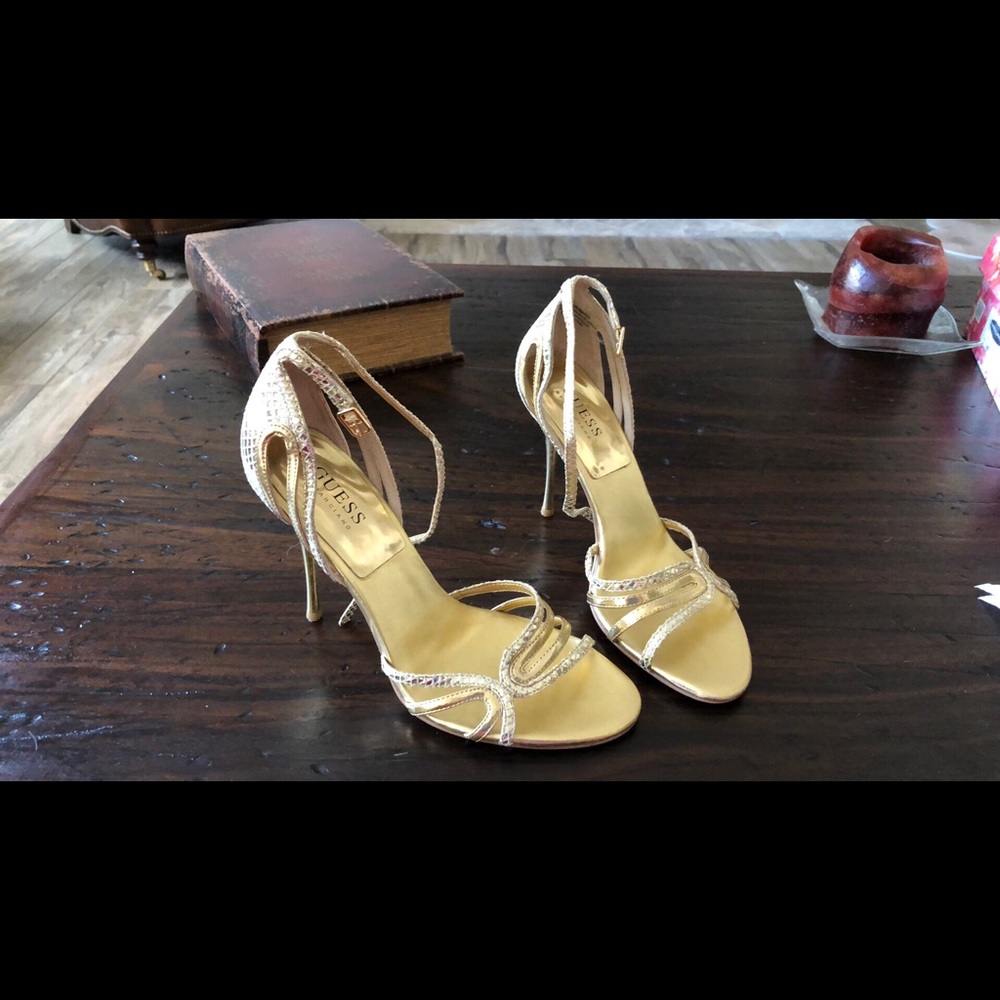 Guess size 7 gold heels